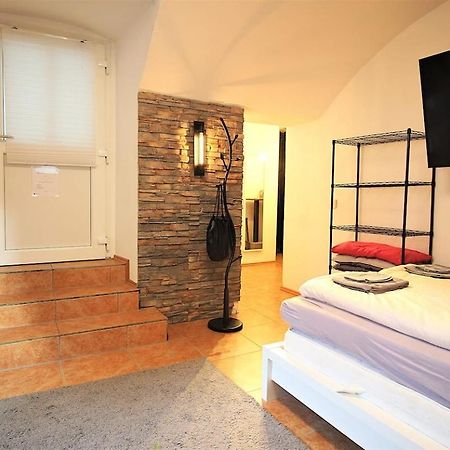 Fully Equipped Apartment Near Main Station Würzburg Dış mekan fotoğraf